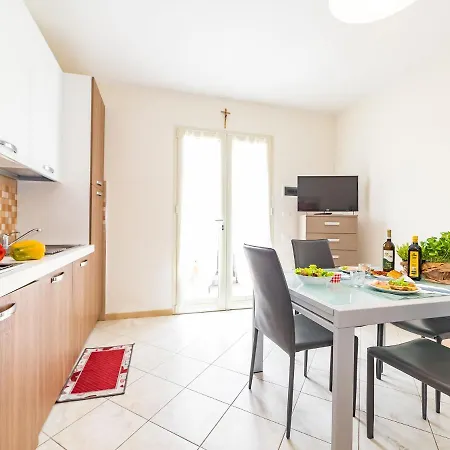 Arco Del Mare - Swimming Pool With Sea View Apartment Civezza
